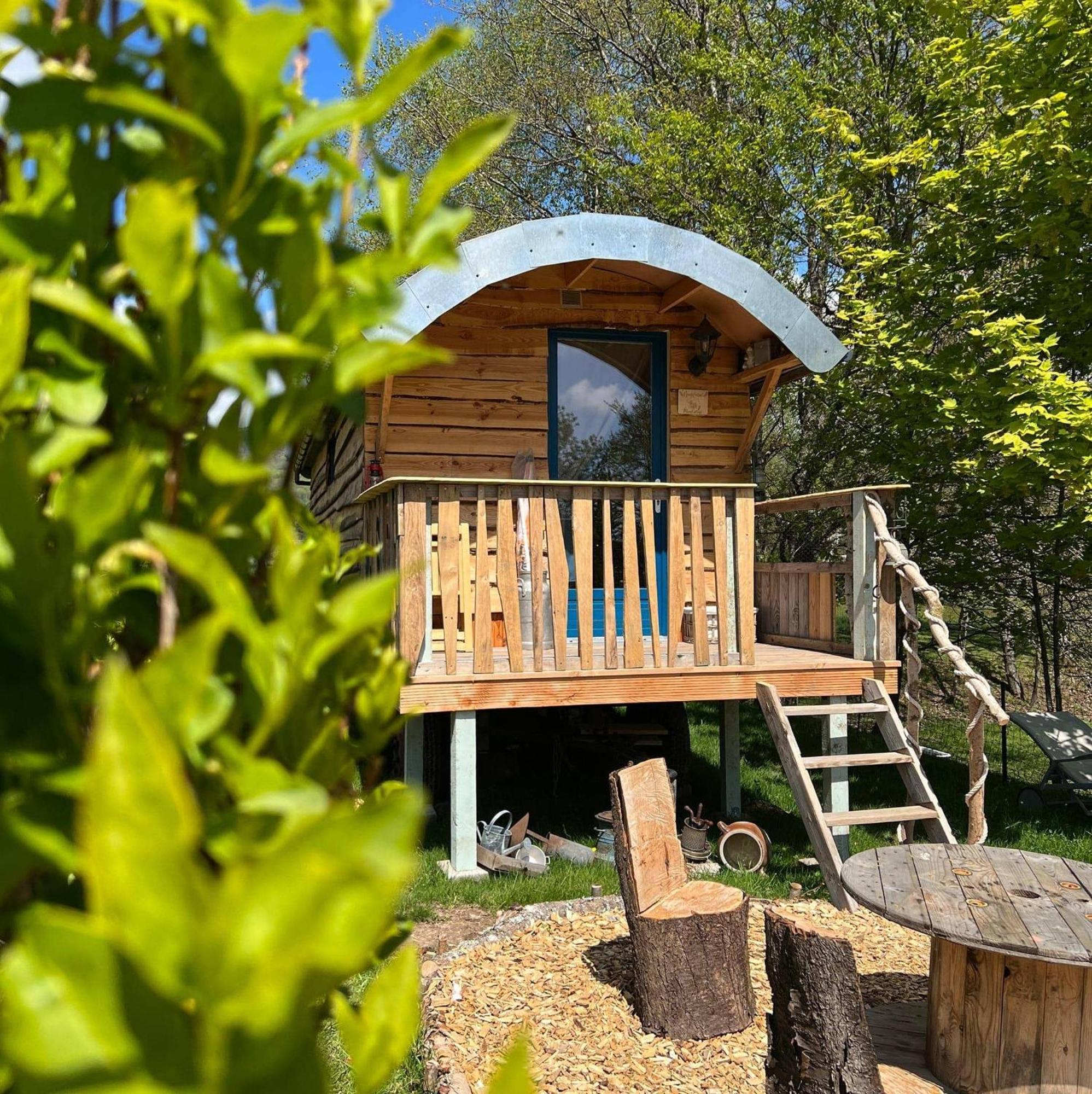 La Roulotte Tiny House Du Mond'Ideal Leval  外观 照片