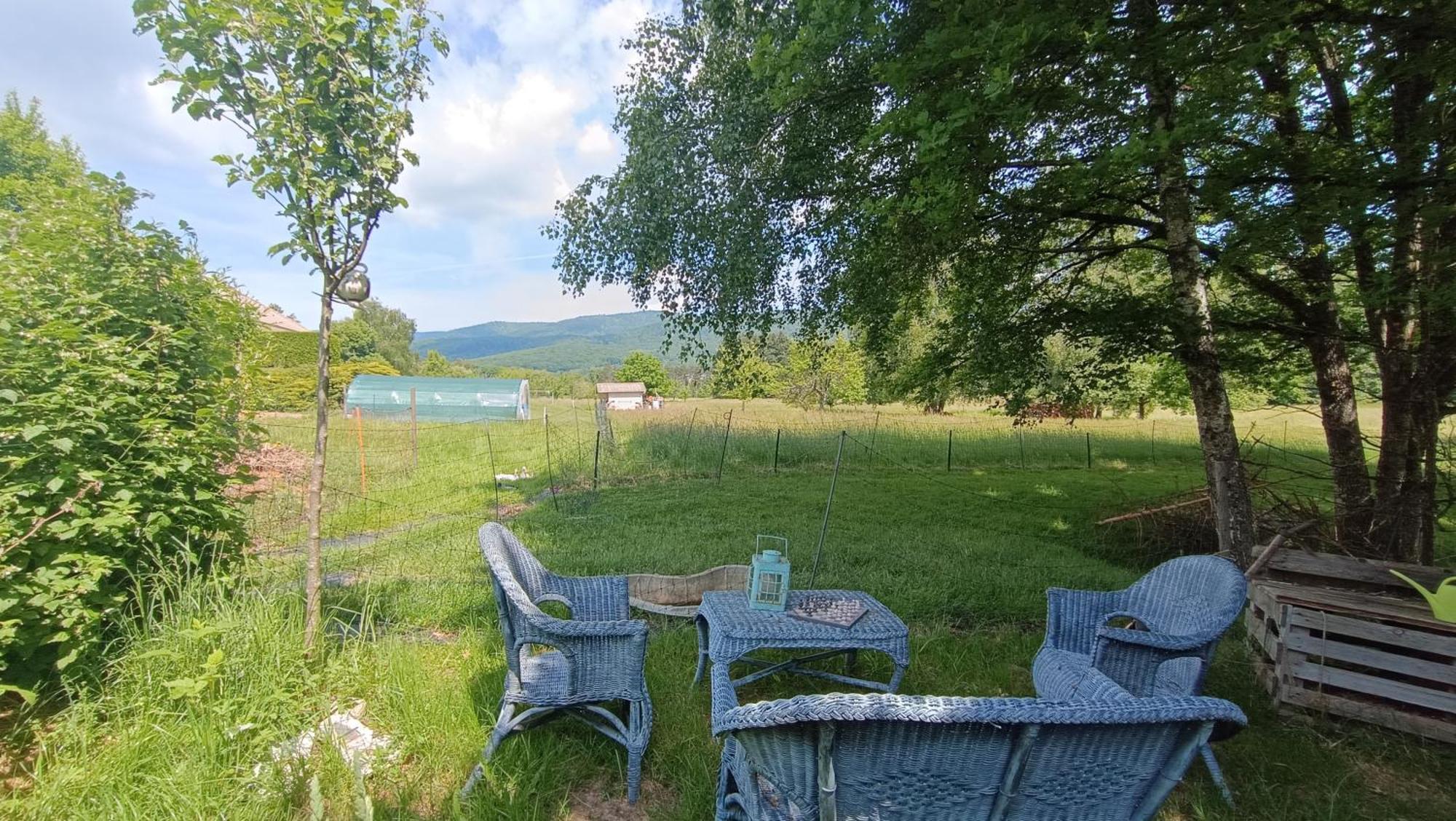 La Roulotte Tiny House Du Mond'Ideal Leval  外观 照片